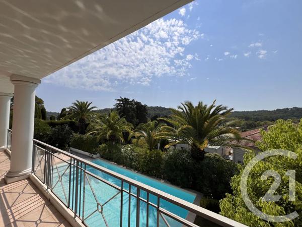 Maison à vendre  6 pièces - 192 m 2   MOUGINS  - 06