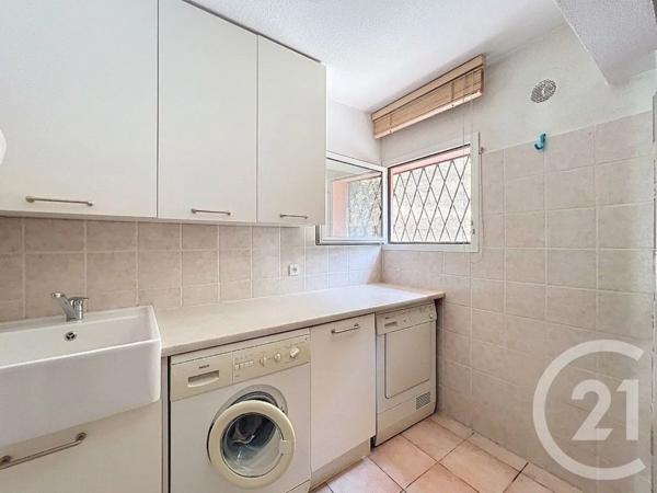 Maison à vendre  6 pièces - 192 m 2   MOUGINS  - 06