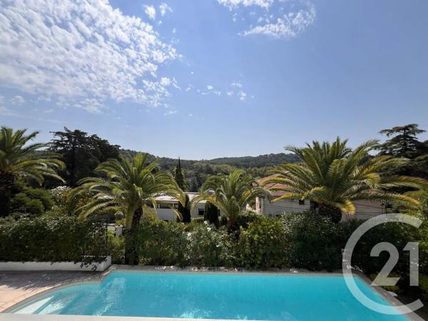 Maison à vendre  6 pièces - 192 m 2   MOUGINS  - 06