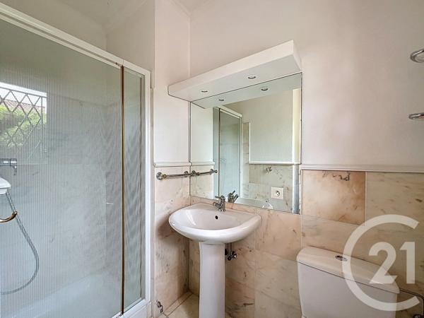 Maison à vendre  6 pièces - 192 m 2   MOUGINS  - 06