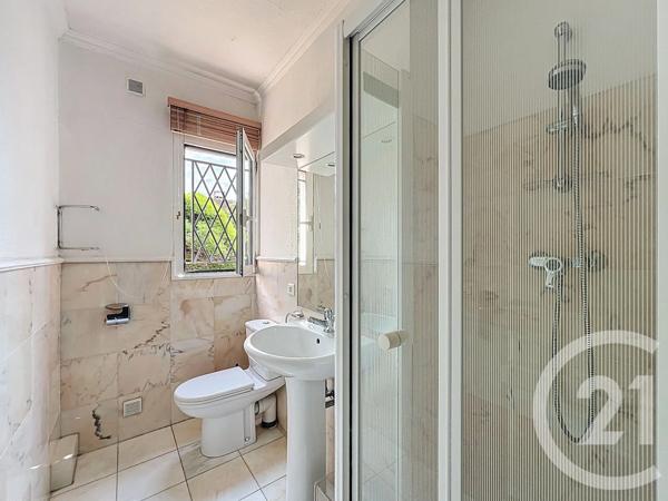 Maison à vendre  6 pièces - 192 m 2   MOUGINS  - 06