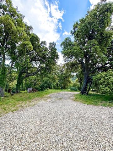 La Garde-Freinet (83680) Cadre naturel et potentiel d’aménagement – Maison entre Grimaud et La Garde-Freinet