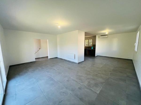 Maison Saint Mitre Les Remparts 4 pièces 113 m2