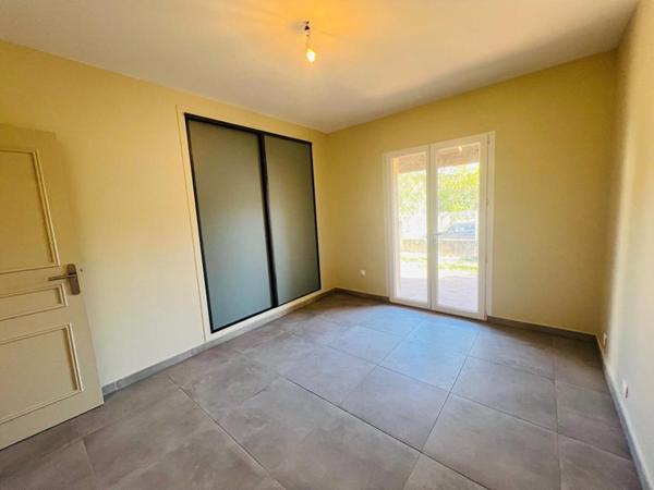 Maison Saint Mitre Les Remparts 4 pièces 113 m2