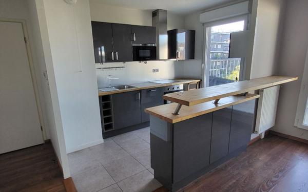 Appartement à vendre    4 pièces • 83,80 m2 Bordeaux