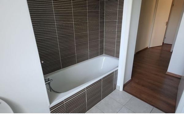 Appartement à vendre    4 pièces • 83,80 m2 Bordeaux