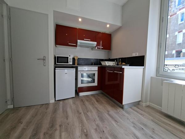 STUDIO MEUBLE CHAMALIERES AV DE LA GARE - Clermont-Province STUDIO MEUBLE CHAMALIERES AV DE LA GARE