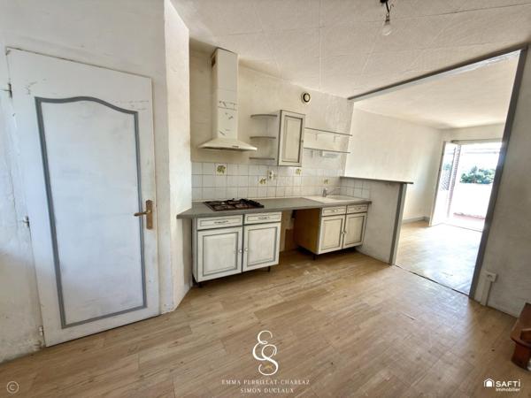 Maison de village à fort potentiel, à deux pas d’un plan d’eau !