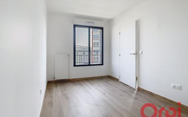 Appartement à louer    3 pièces • 65,30 m2 Clamart