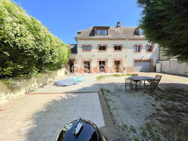 Maison de 175 m² / 3 chambres possibilité 4 / Garage double / 1650 m² terrain