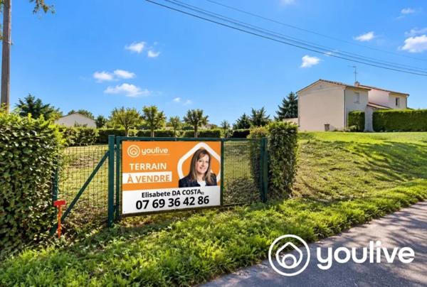 LA FERRIÈRE – TERRAIN CONSTRUCTIBLE DE 691 M² – PROCHE CENTRE-BOURG