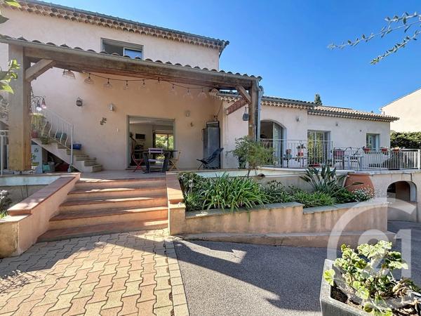 Maison à vendre  7 pièces - 146,42 m 2   FREJUS  - 83