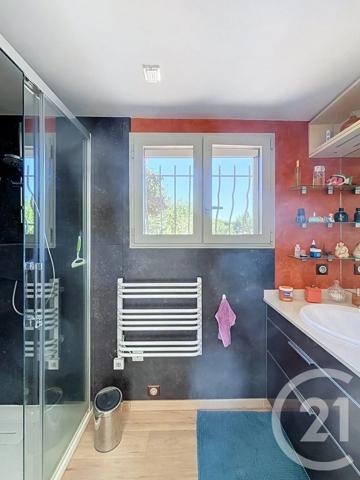 Maison à vendre  7 pièces - 146,42 m 2   FREJUS  - 83