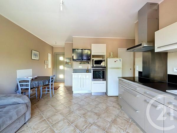 Maison à vendre  7 pièces - 146,42 m 2   FREJUS  - 83