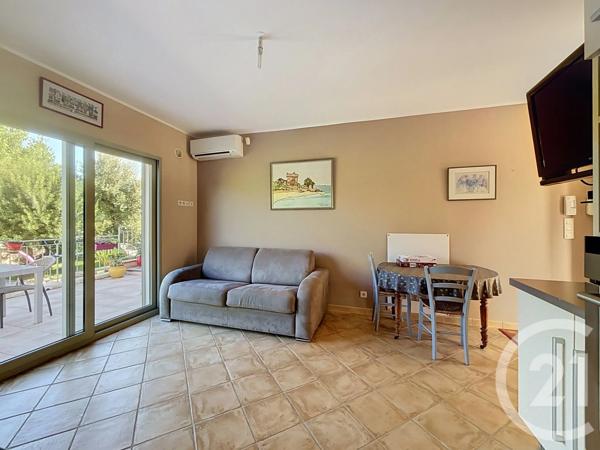 Maison à vendre  7 pièces - 146,42 m 2   FREJUS  - 83