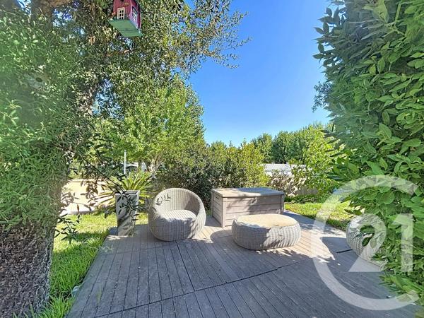 Maison à vendre  7 pièces - 146,42 m 2   FREJUS  - 83