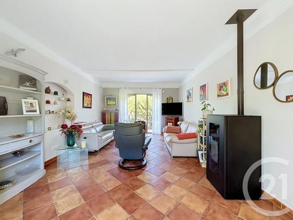 Maison à vendre  7 pièces - 146,42 m 2   FREJUS  - 83