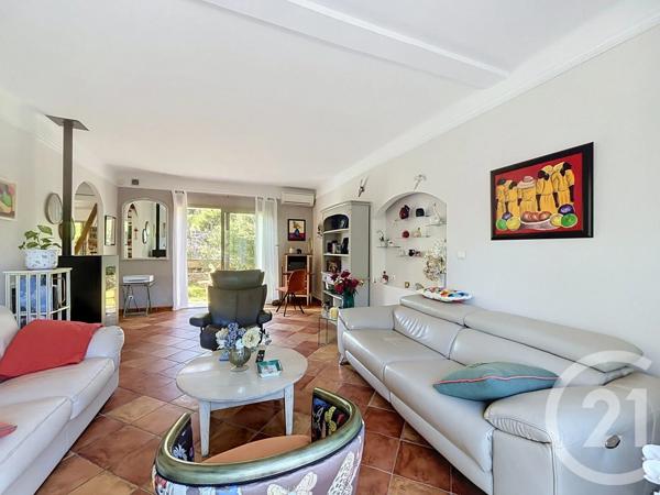 Maison à vendre  7 pièces - 146,42 m 2   FREJUS  - 83