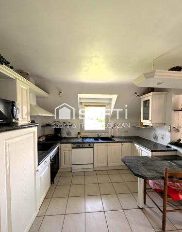 Maison de plain pied -102M²--4 chambres -Garage-Jardin-Potager-