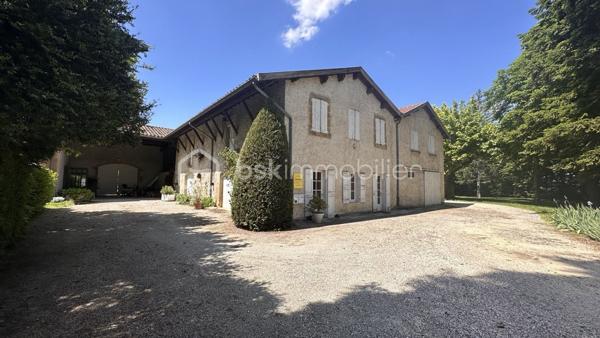 Corps de ferme de 240,96 m²