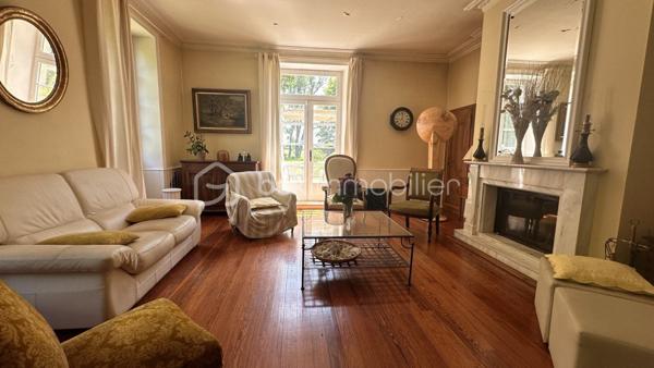 Corps de ferme de 240,96 m²