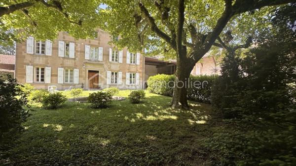 Corps de ferme de 240,96 m²