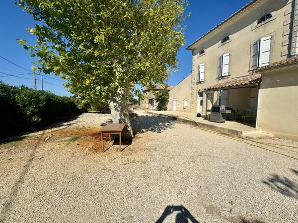 Charmante propriété en pleine nature, proche sainte-Cécile les vignes