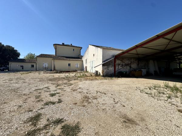 Charmante propriété en pleine nature, proche sainte-Cécile les vignes