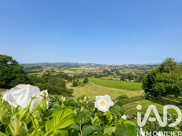 Maison à vendre 8 pièces 208 m² Saint-Genest-Lerpt