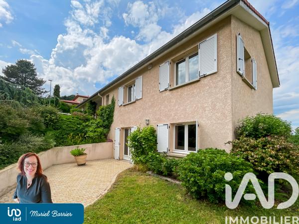 Maison à vendre 8 pièces 208 m² Saint-Genest-Lerpt