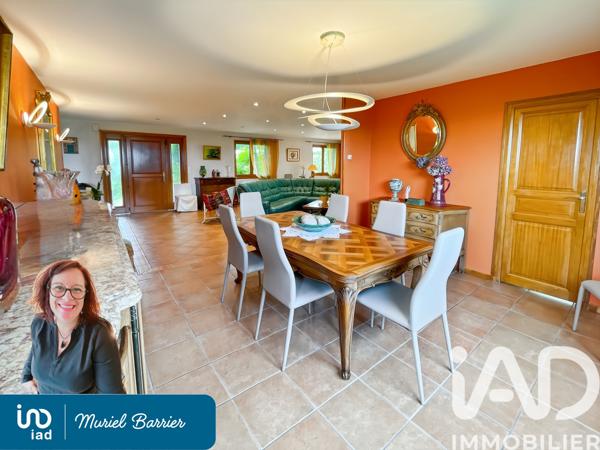 Maison à vendre 8 pièces 208 m² Saint-Genest-Lerpt
