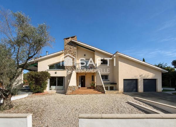 Maison 195 m², piscine, vaste terrain, dépendances