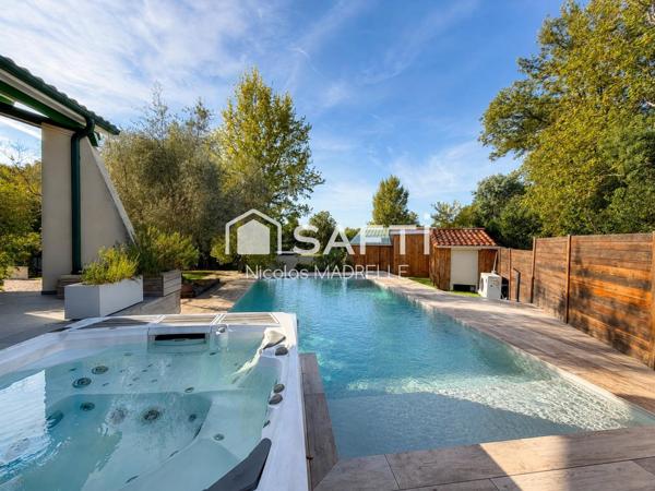 Maison 195 m², piscine, vaste terrain, dépendances