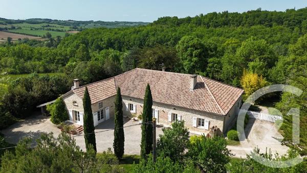 Maison à vendre  7 pièces - 216,01 m 2   AUCH  - 32