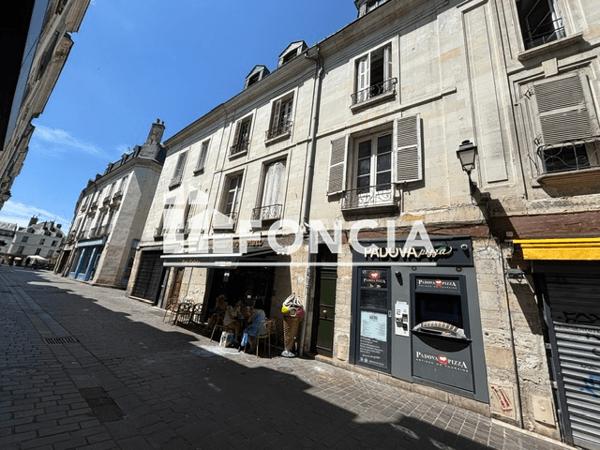 Location Studio 30.9 m² - 65 RUE DU COMMERCE Tours 37000