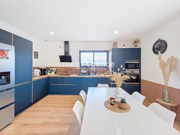 Maison à MORTAGNE-SUR-SEVRE, 85290 - 5 pièces 105m²