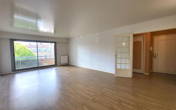 Appartement à vendre    3 pièces •  Compiègne