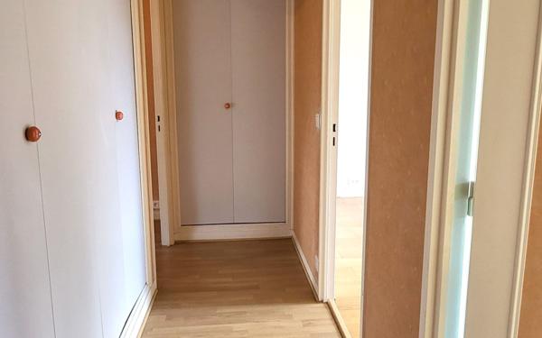 Appartement à vendre    3 pièces •  Compiègne