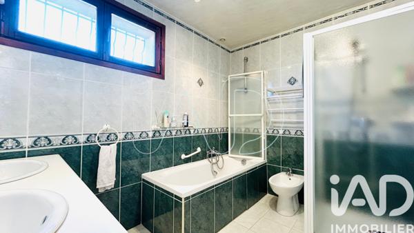 Maison à vendre 8 pièces 195 m² Lavérune