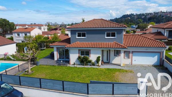 Maison à vendre 10 pièces 163 m² Saint-Galmier