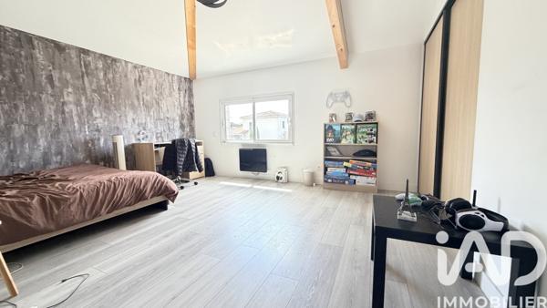 Maison à vendre 10 pièces 163 m² Saint-Galmier