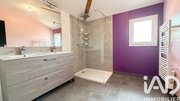Maison à vendre 10 pièces 163 m² Saint-Galmier