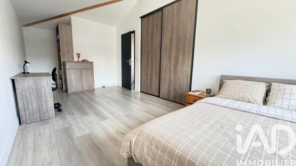Maison à vendre 10 pièces 163 m² Saint-Galmier