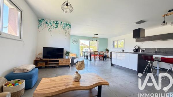 Maison à vendre 10 pièces 163 m² Saint-Galmier