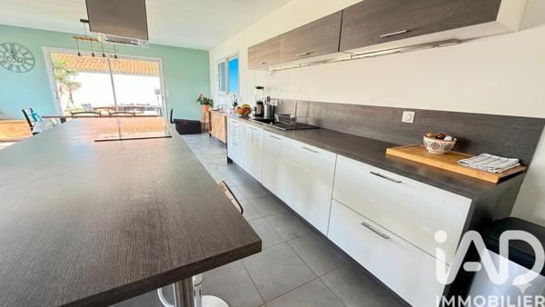 Maison à vendre 10 pièces 163 m² Saint-Galmier