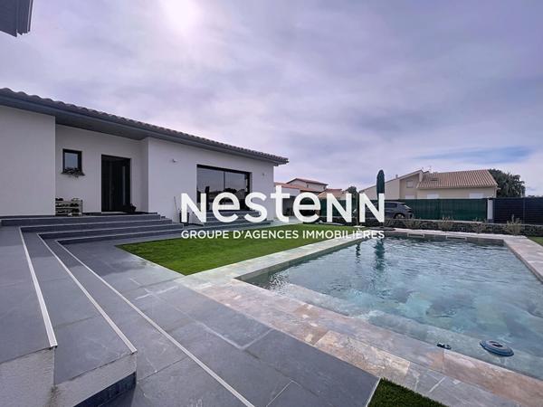 Villa contemporaine de 191 m² , vue Canigou, 4 faces, garage, piscine Bali et finitions haut de gamme