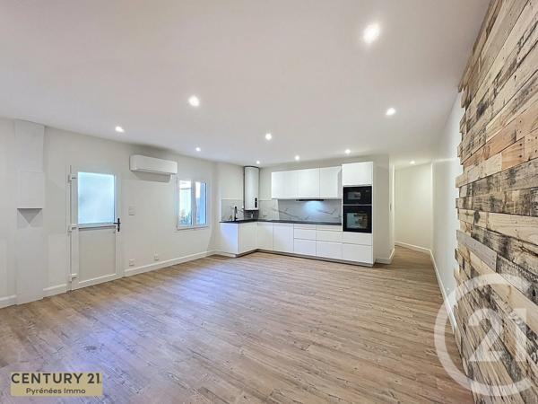 Appartement à vendre  4 pièces - 75 m 2   BAGNERES DE LUCHON  - 31