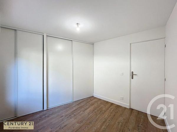 Appartement à vendre  4 pièces - 75 m 2   BAGNERES DE LUCHON  - 31