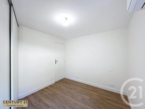 Appartement à vendre  4 pièces - 75 m 2   BAGNERES DE LUCHON  - 31