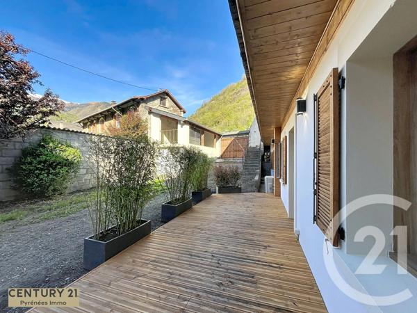 Appartement à vendre  4 pièces - 75 m 2   BAGNERES DE LUCHON  - 31